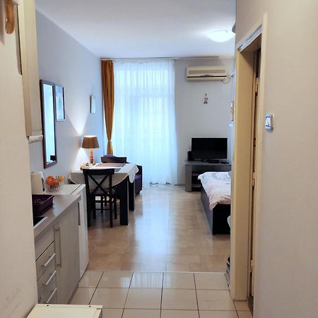 City Center Lovely Studio Apartment Белград Экстерьер фото