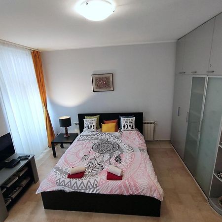 City Center Lovely Studio Apartment Белград Экстерьер фото